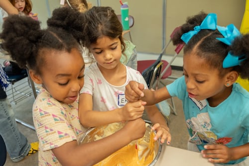 7 Summer Camp Childcare Features Working Parents Need